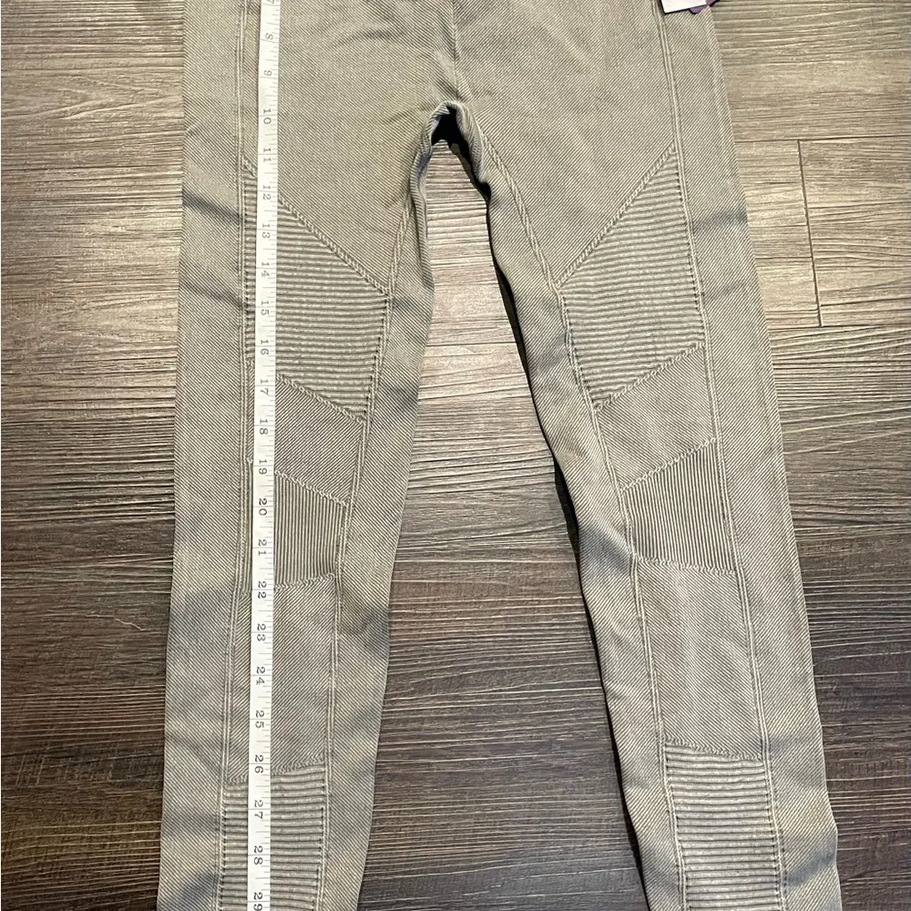 Yummie Moto Washed‎ Seamless Skimmer Legging, Fatigue Green US Sm/Med NWT